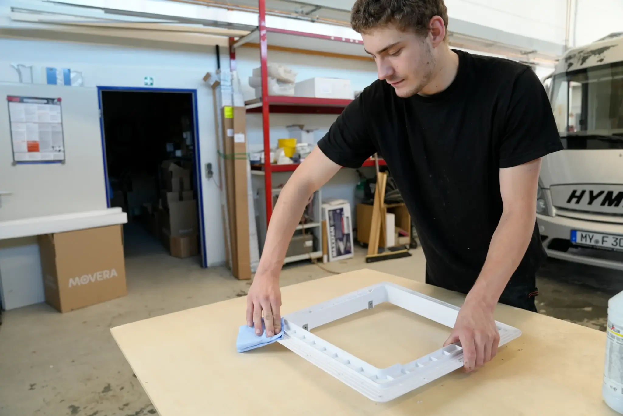 Reinigen Anwendungsbild: Reinigung einer Oberfläche vor der Versiegelung