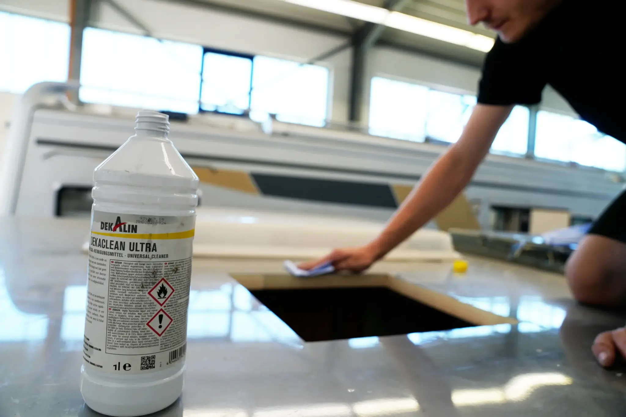 clean roof lighting Anwendungsbild: Reinigung und Versiegelung eines Dachfensters